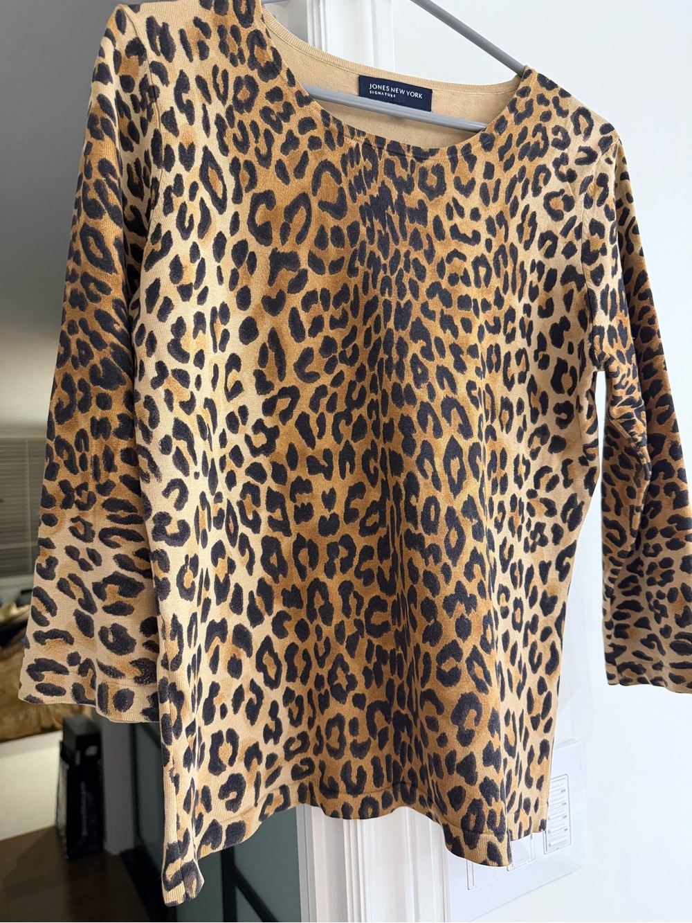 Jones New York Leopard Print 3/4 Sleeve light weight Silk & Nylon - Tan & Black